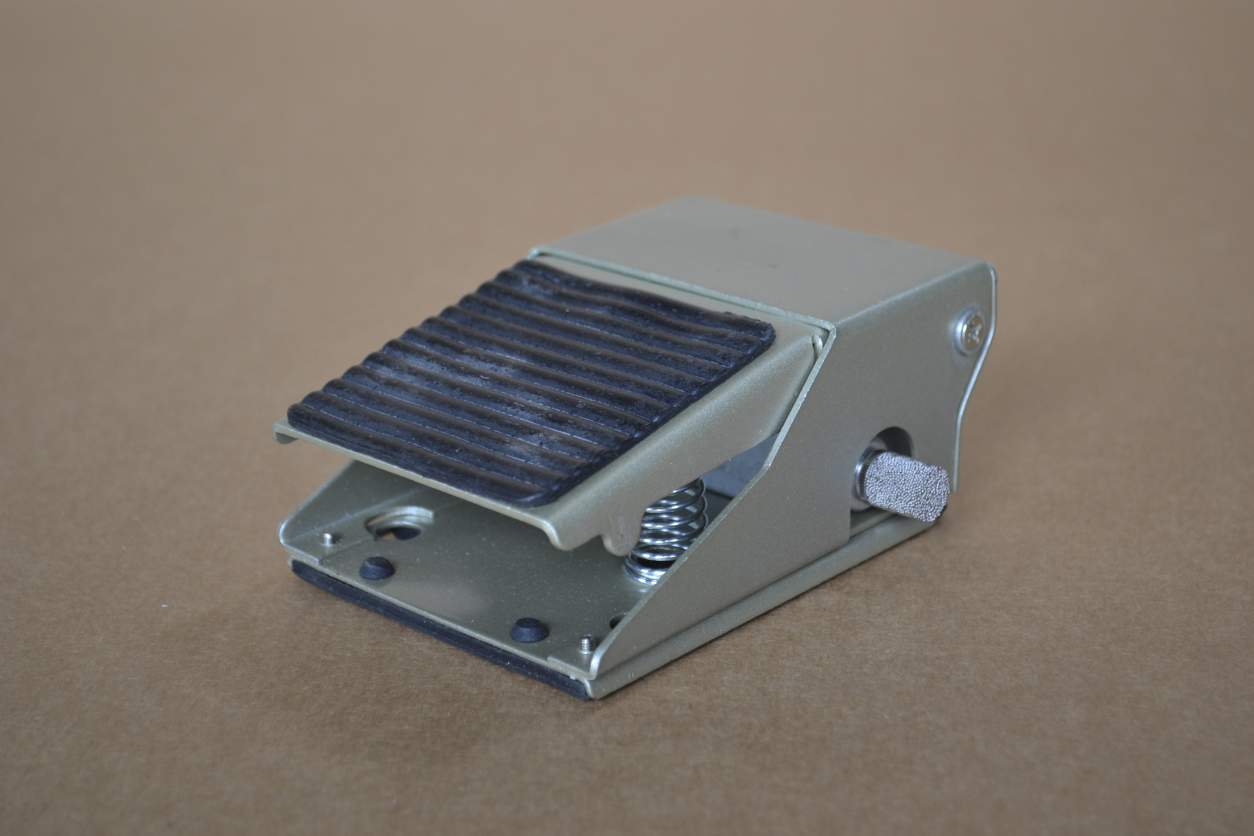 Powerful Foot Pedal for Easy Operation