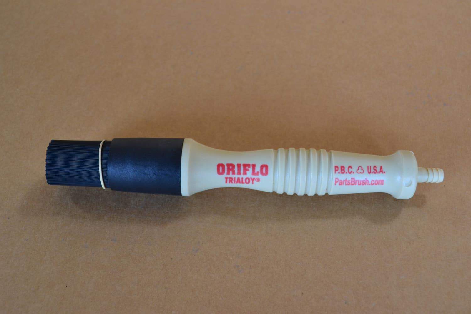 Flow Brush: The Ultimate Cleaning Companion